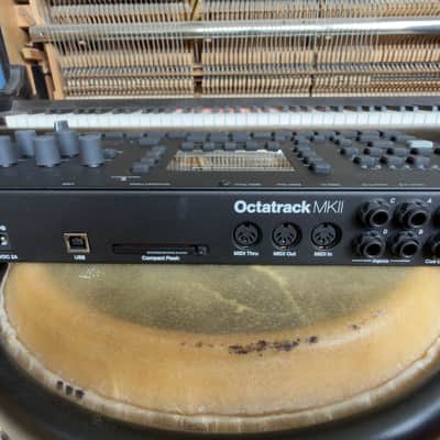 Elektron Octatrack MkII - Dynamic 8-Track Performance Sampler 2020 - Black image 3