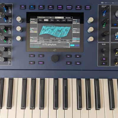 Waldorf Quantum MK2 61-Key Hybrid Synthesizer 2023 - Present - Blue image 2