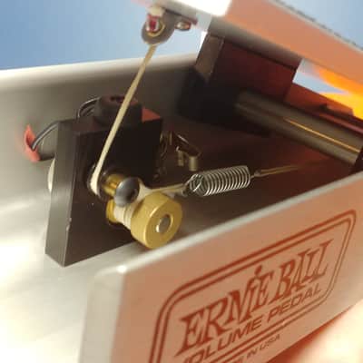 Ernie Ball Volume Pedal   -        - Upgraded with new potentiometer, string and spring image 2