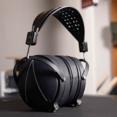 Audeze LCD-2 Closed Back with Hard Case image 2