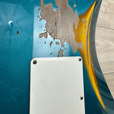 Fender Custom Shop 1961 Stratocaster Heavy Relic Aged Ocean Turquoise over 3-Color Sunburst image 21