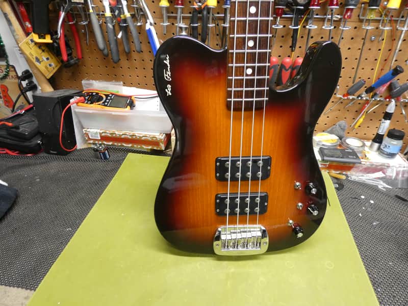 G&L ASAT Signature Bass 1992 - Sunburst - USA image 1
