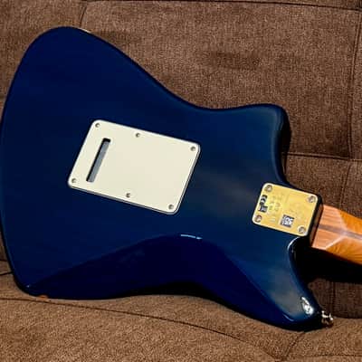 Fender Limited Edition Player Plus Meteora HH with Roasted Maple neck in Sapphire Blue Transparent - Incldes Fender Deluxe Gig Bag image 6