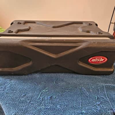 QSC PLX1804 PLX2 Series Compact Rack-Mounted Power Amp with SKB Case 2010s - Silver image 9