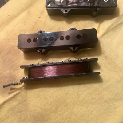 AVRI Fender Jazz Bass Pickup Set 2004 - Black image 2