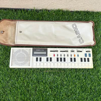 Casio VL-1 VL-Tone 29-Key Synthesizer Keyboard 1979 - 1984 - White