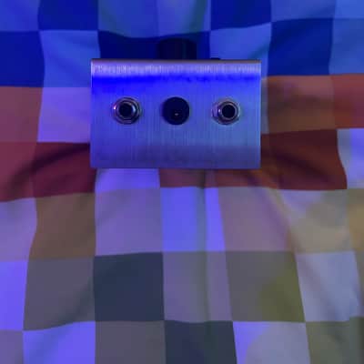 Electro-Harmonix EH4600 Small Clone Full-Chorus 2000 - Present - Purple / Black image 4