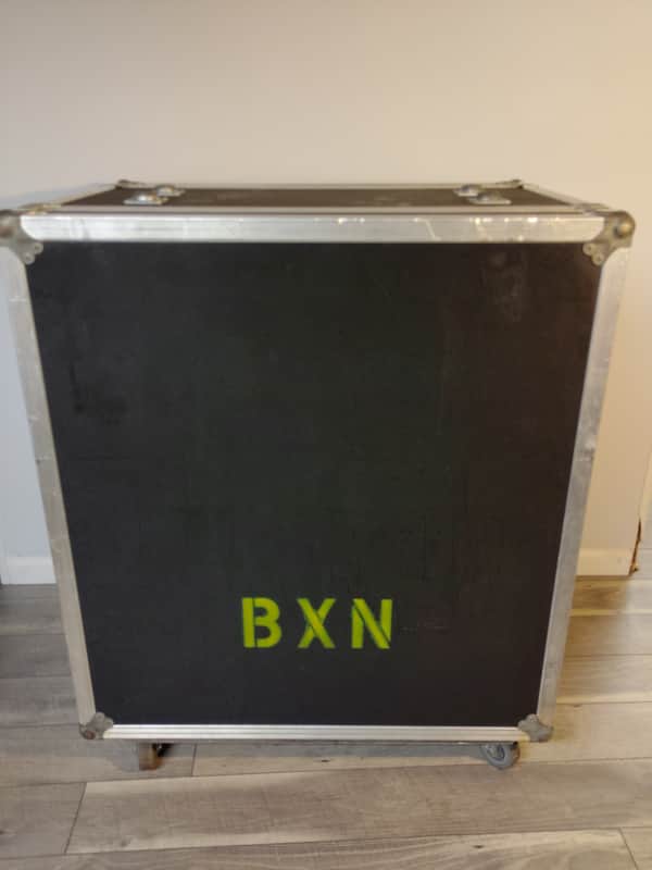 LM Engineering 4X12 cabinet flight case 4X12 - Vlack image 1