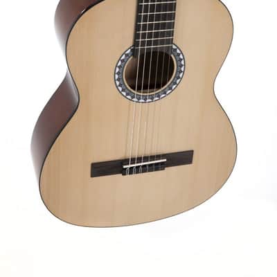 GEWA Basic Plus 4/4-Size Classical Guitar – Natural High-Gloss Finish image 3