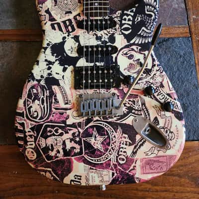 Fender Squier HSS strat OBEY - white/black image 2