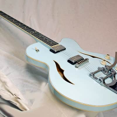 Hofner German Made HVS-CLBLO Verythin Single Cutaway Electric Guitar, Light Blue image 1