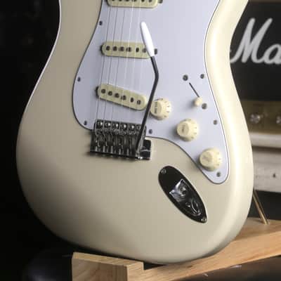 Fender Stratocaster ST-62, Crafted in Japan 2006-2008 - Vintage White image 3