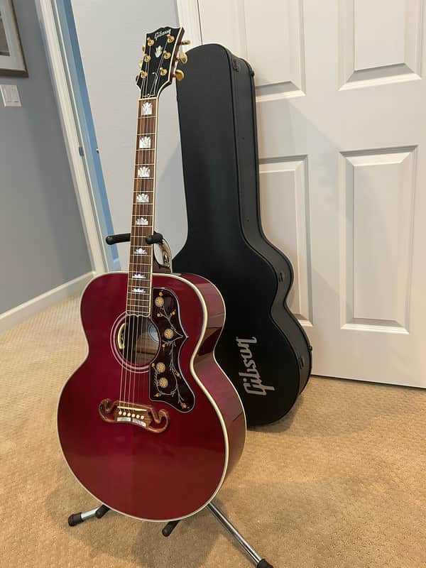 Gibson SJ-200