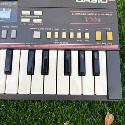 Casio PT-31 31-Key Mini Synthesizer 1980s - Black, Casio PT-30, PT image 5