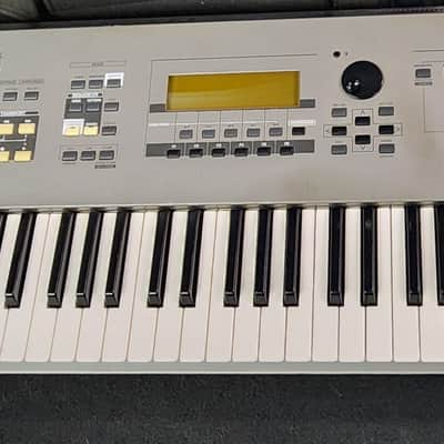 Yamaha Motif 7 Production Synthesizer 2000s - Gray