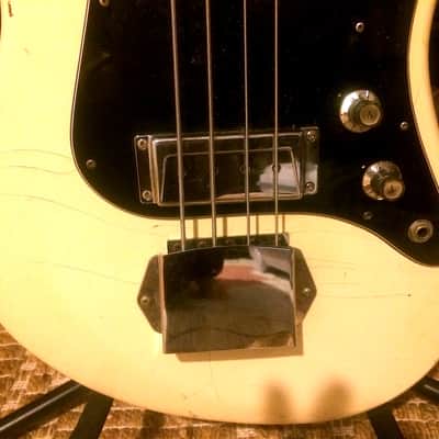 Aria Diamonds 1820 Jazz 70's Vintage road worn arctic white image 4