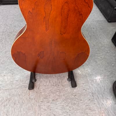Godin 5th Avenue Kingpin 2010s - Cognac Burst image 5