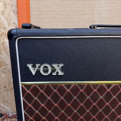 Vintage 1970s Vox AC30 2x12 Guitar Combo Amplifier EMPTY Unloaded Box image 2