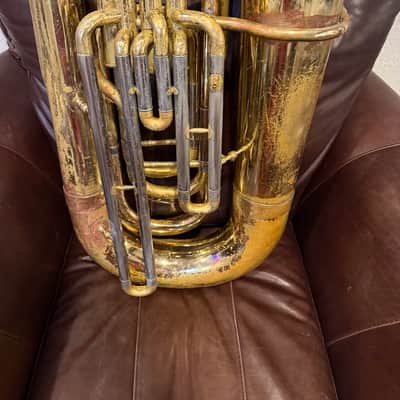Yamaha YBB-321 Intermediate Bb 4-Valve Tuba - With Case image 2