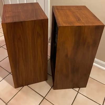 Pair of Acoustic Research AR-3 Floor Speakers - Walnut image 9