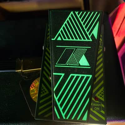 Morley Mini Wah Kiko Loureiro Signature 2022 - Green Glow In The Dark image 2