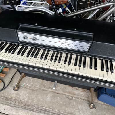 Wurlitzer 210 64-Key Electric Piano 1975 - 1979 - Black image 4