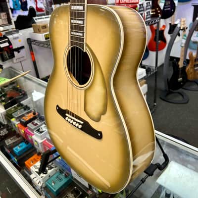 Fender Limited Edition California Vintage Malibu with Case, Antigua Pickguard, Antigua image 4