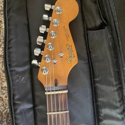 Fender American Stratocaster with Rosewood Fretboard 2000 - 3-Color Sunburst image 4