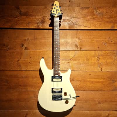 Peavey Firenza AX Electric Guitar; White: Serial Number: 10480346 | Second Hand image 2