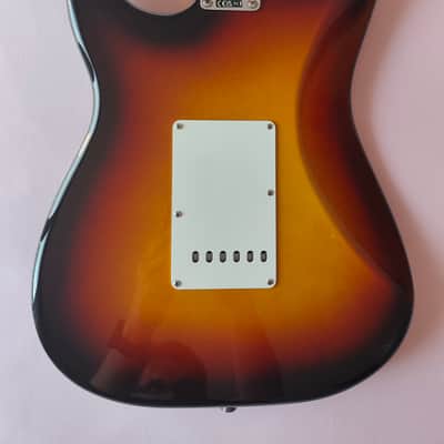Fender American Vintage II '61 Stratocaster - 3-Color Sunburst (2025) image 12