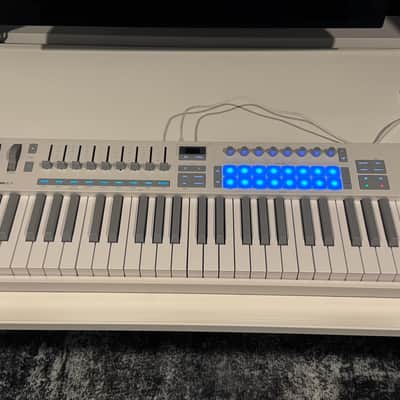 Novation Launchkey 49 MKIV MIDI Keyboard Controller 2025 - Present - White