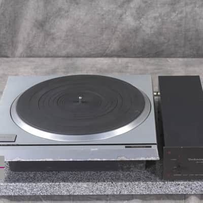 Technics SP-10 MK2A Direct Drive Turntable w/ SH-10E Power Unit in Good Condition image 1