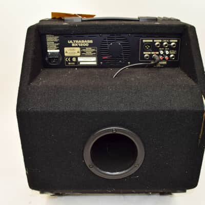 Behringer BX1200 Ultrabass 120-Watt 1x12" Bass Combo Amp imagen 8