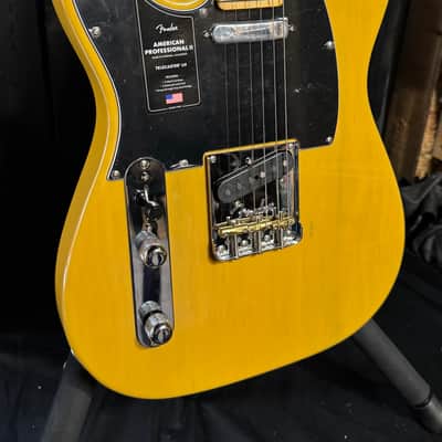 Fender American Professional II Telecaster Left Hand - Butterscotch Blonde image 3