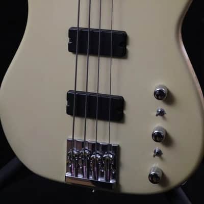 Hot Wire Bass Prezz Fretless 2022 - Nitro image 7