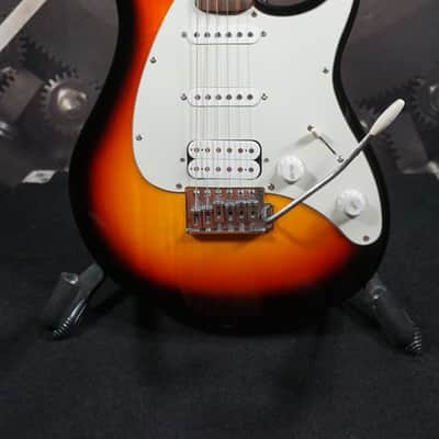 Peavey Raptor EXP Sunburst HSS 3-Color Sunburst Electric Guitar w/ Tremolo image 2