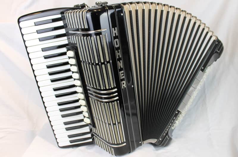 3916 - Black Hohner Morino V N Piano Accordion LMMMH 41 120 image 1
