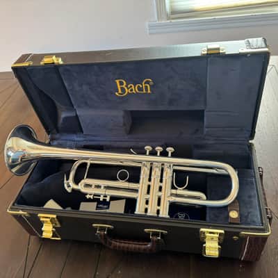 Bach Model LR180S37 Stradivarius Professional Bb Trumpet - Excellent Condition! image 9