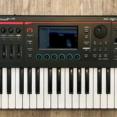 Roland Fantom 06 61-Key Workstation Keyboard
