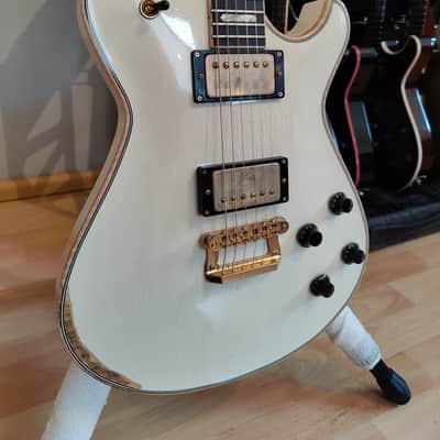 Knaggs Kenai T - Creme Relic image 10
