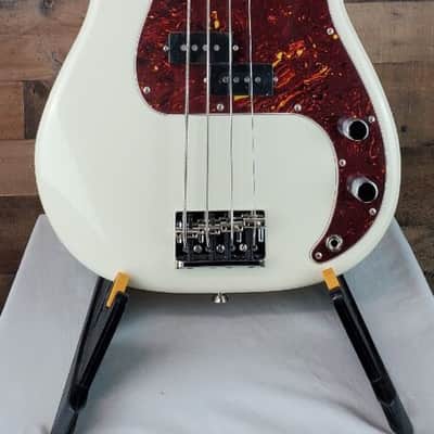 Fender Am Pro II Precision Bass, Olympic White, w/Hard Case, Free Ship, 548 image 5
