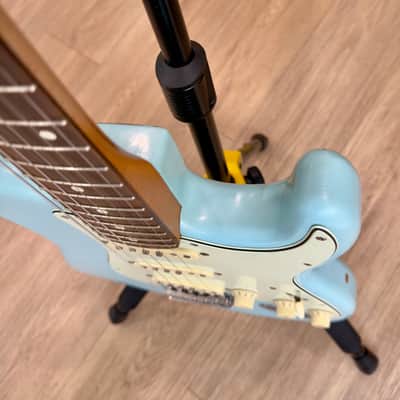 Fender CME Road Worn '60s Stratocaster Daphne Blue - Relic w/CS pickups and Case 7.67lbs image 9