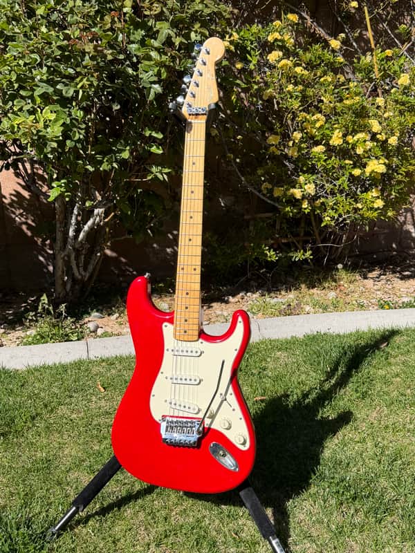 Vintage 1987 E series Fender Squier MIJ Standard Stratocaster with System I Tremolo in Red image 1