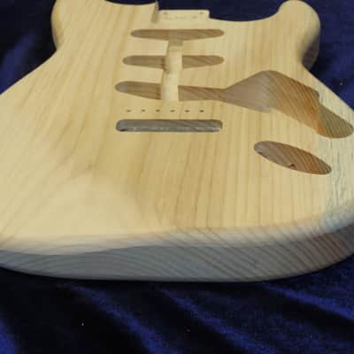 1 Piece 40yr Aged Pine Strat Style body - 3lbs 1oz #3664 *IMPORT CHARGES INCLUDED image 5