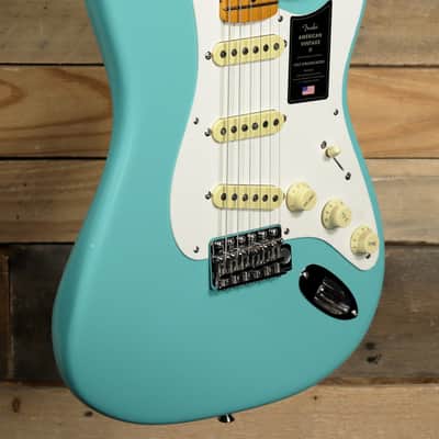 Fender American Vintage II 1957 Stratocaster Sea Foam Green w/ Case
