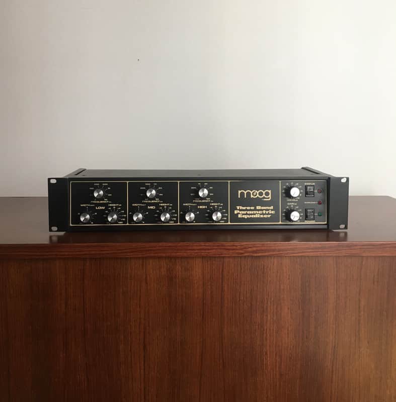 LEGENDARY MOOG MKPE 3 BAND PARAMETRIC EQUALIZER (1978) / PRO SERVICED / MICHAEL BRAUER FAVORITE / VOLTAGE SELECTOR / MICHAEL BRAUER & PRINCE image 1