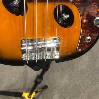 Traveler TB-4P Bass image 8