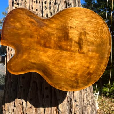 Weeks Guitar Archtop 2024 - Clear top image 7