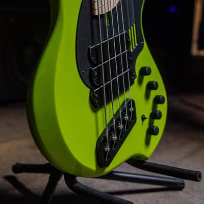 Dingwall NG3 Nolly 5-String - Ferrari Green Bild 2