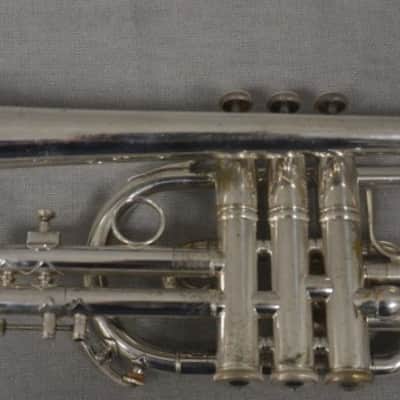 Corneta Bach Stradivarius 181-37 plateada en buen estado. image 4